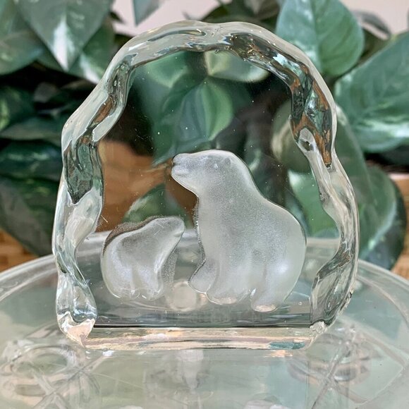 Art Glass Paperweight Other - Polar Bear Art Glass Paperweight Clear Crystal Sculpture Mother & Baby Vintage